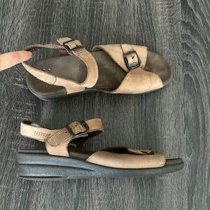 Mephisto Double Strap Buckle Leather Sandals Brown Size 39 US 9 Comfort